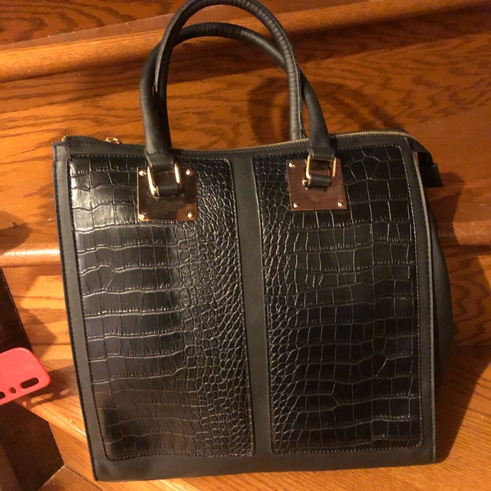 Purse - Picture 2 of 3